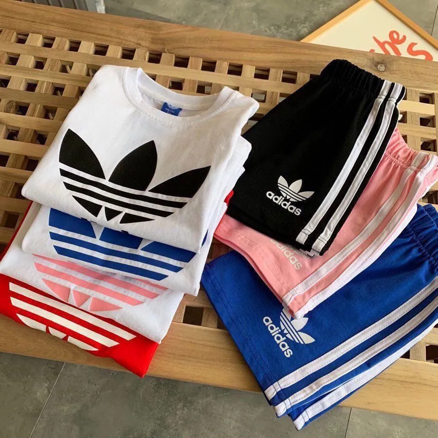 【100-160cm】二点セット 爆売れ中 大人気 カジュアル シンプル 半袖 Ｔシャツ＋ショートパンツ セット