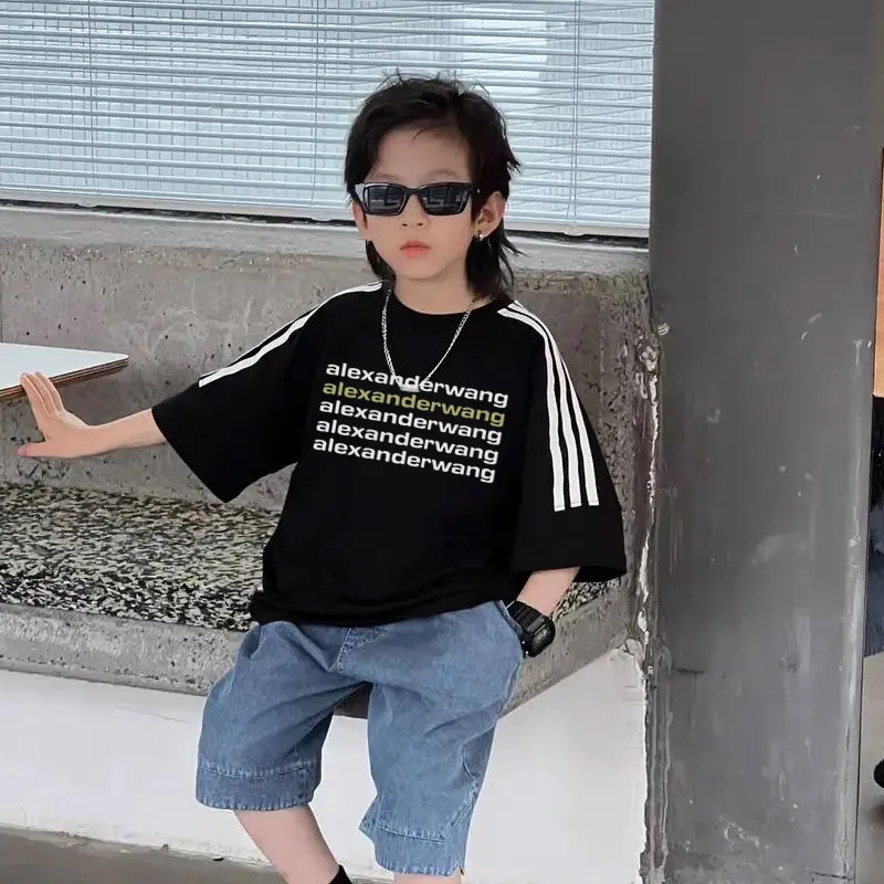 【100-160cm】リラックス感ある 大人気 アルファベット 着やすい 男の子 半袖 Ｔシャツ