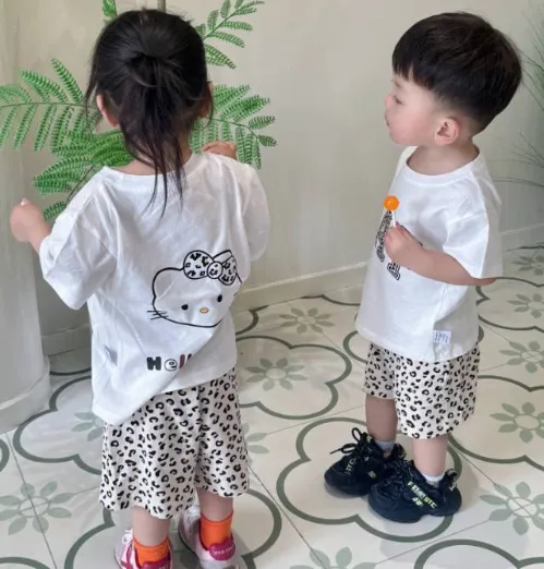 【80-130cm】二点セット ヒョウ柄 可愛い 着やすい 半袖Ｔシャツ＋ショートパンツ セットアップ