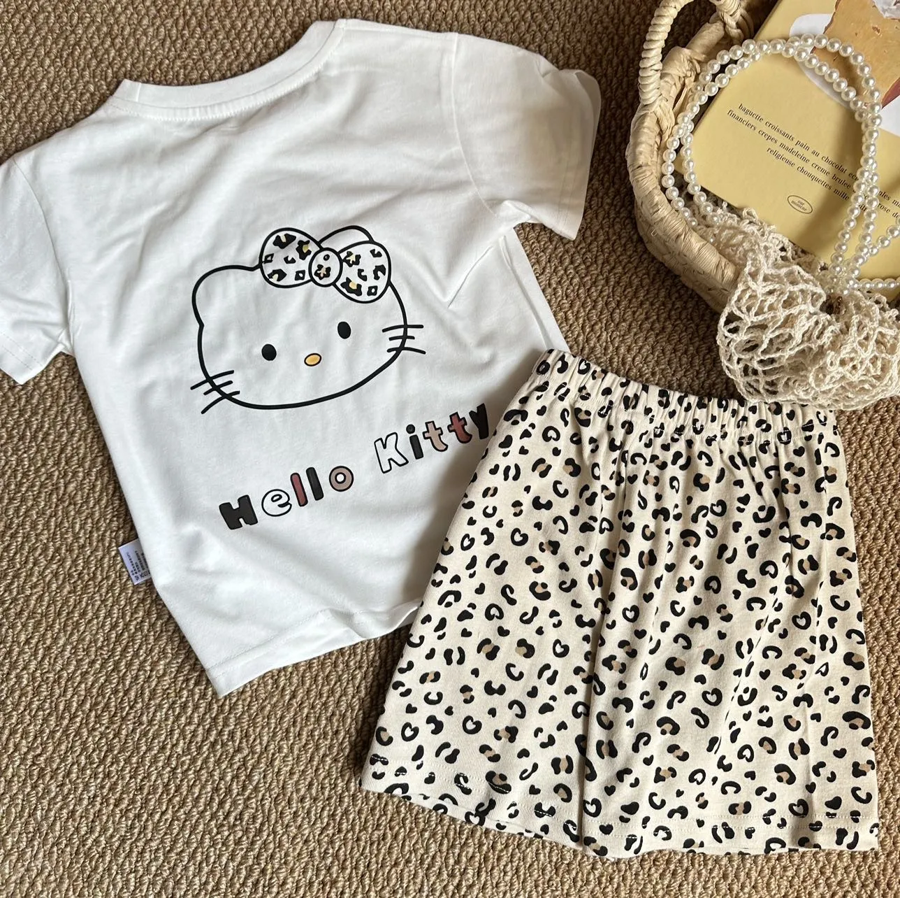 【80-130cm】二点セット ヒョウ柄 可愛い 着やすい 半袖Ｔシャツ＋ショートパンツ セットアップ