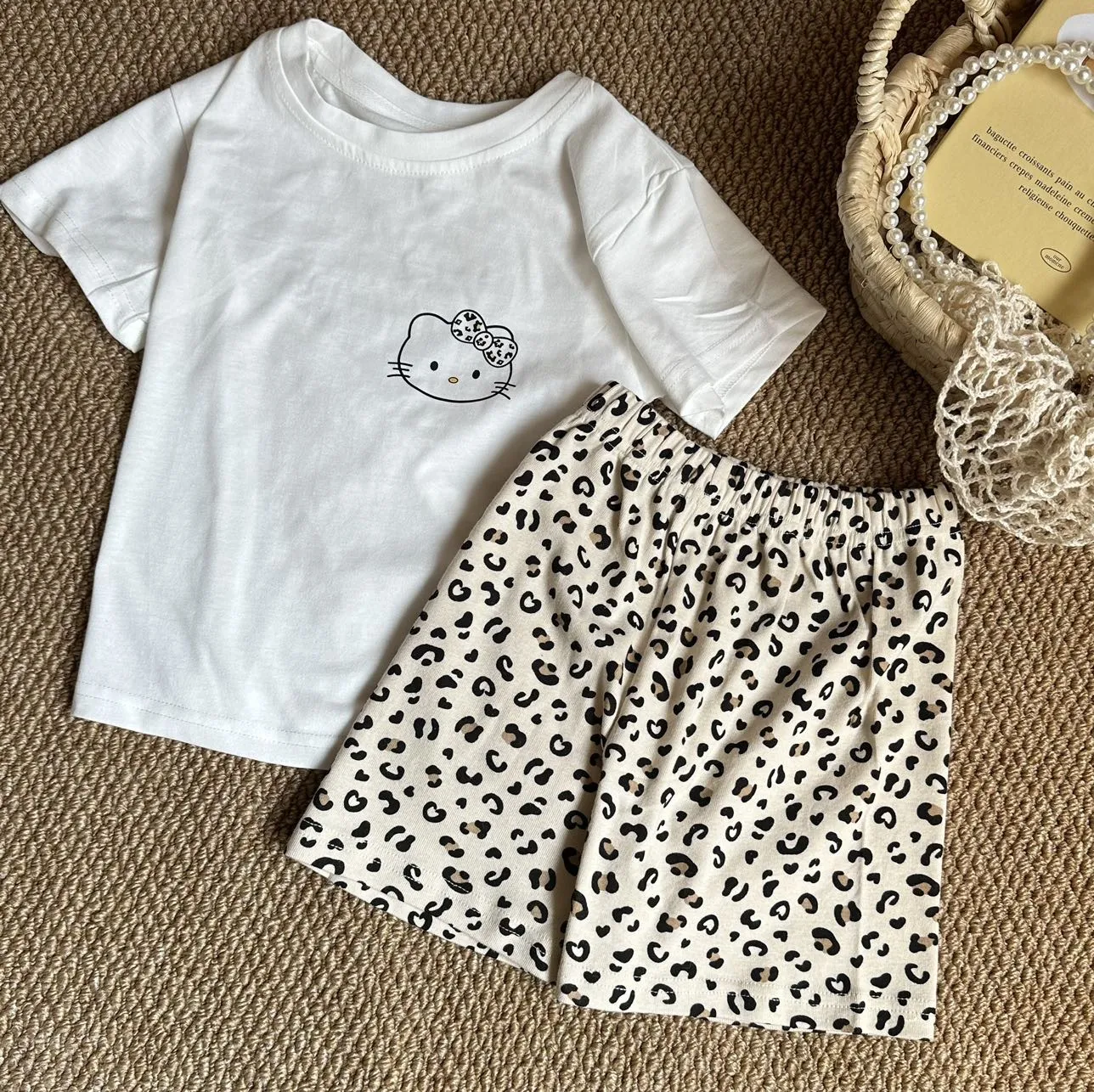 【80-130cm】二点セット ヒョウ柄 可愛い 着やすい 半袖Ｔシャツ＋ショートパンツ セットアップ