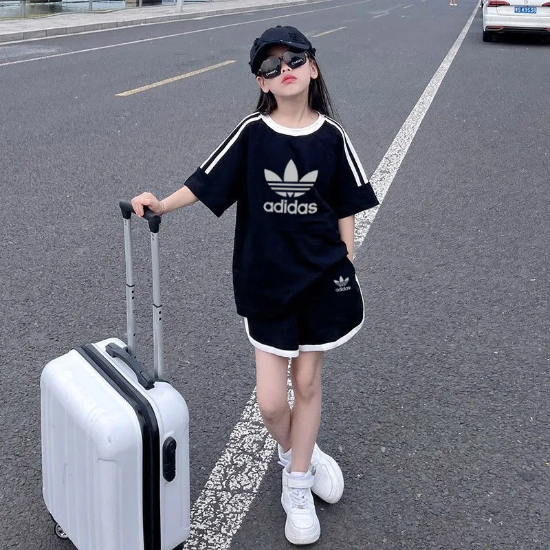 【100-150cm】デザイン満点 大注目 カジュアル 合わせやすい 女の子 半袖 Ｔシャツ