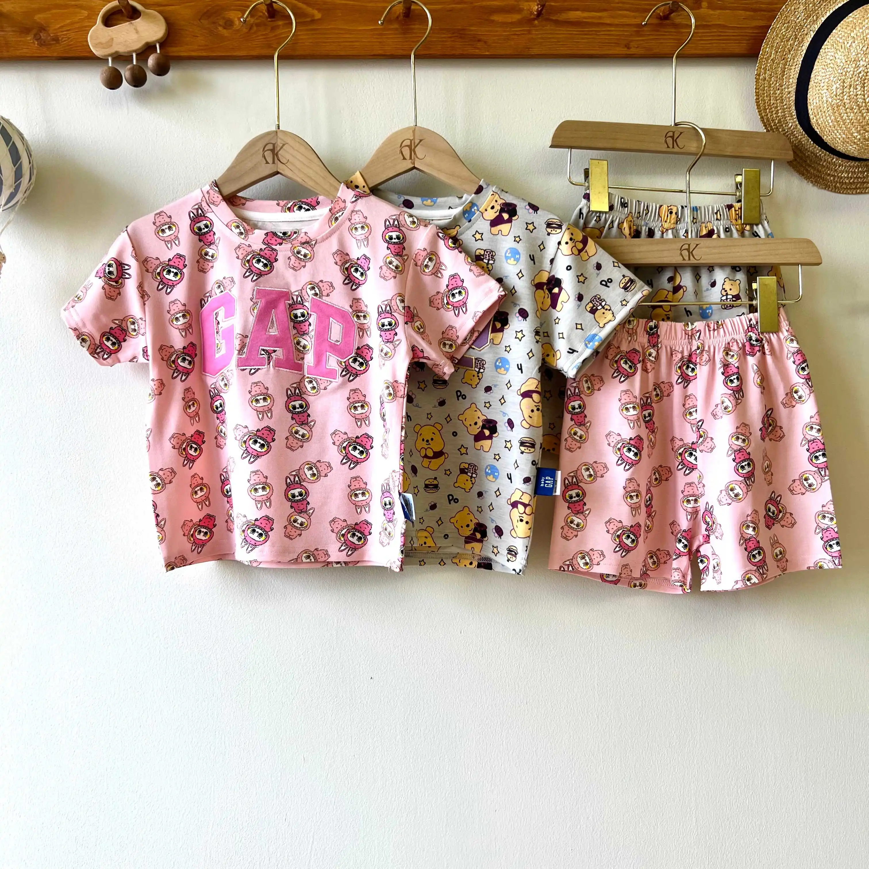 【80-130cm】二点セット 元気いっぱい プリント 可愛い 快適 半袖Ｔシャツ＋ショートパンツ セット