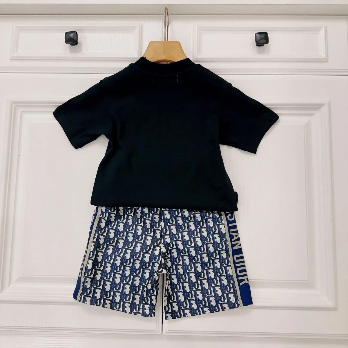 【90-160cm】二点セット 絶対欲しい スタイリッシュ  カジュアル 快適 半袖 Ｔシャツ＋ショートパンツ セット