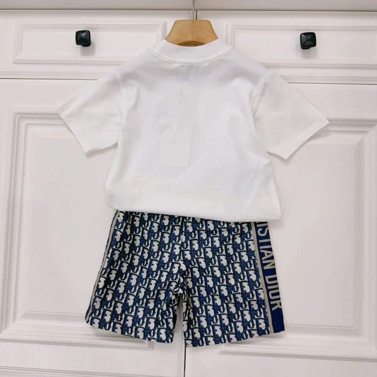 【90-160cm】二点セット 絶対欲しい スタイリッシュ  カジュアル 快適 半袖 Ｔシャツ＋ショートパンツ セット