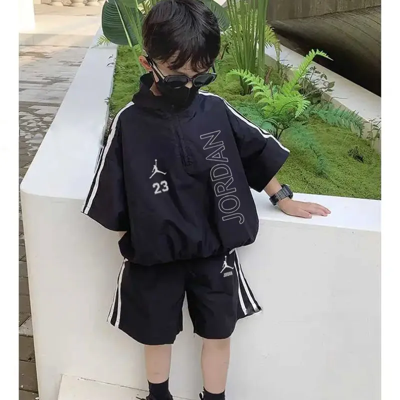 【100-150cm】二点セット 着回し力抜群 カジュアル 快適 男の子 トップス＋ショートパンツ セットアップ