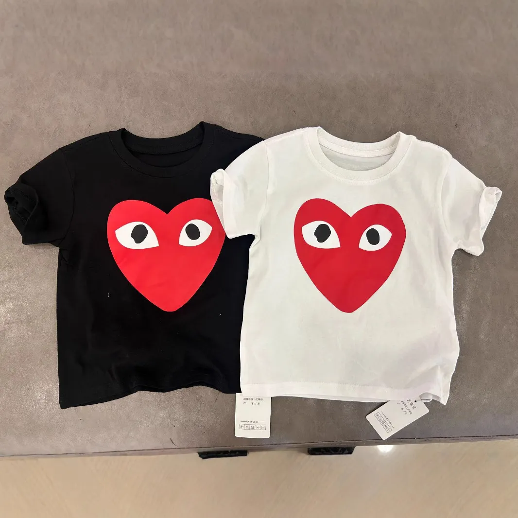【90-160cm】存在感アップ  大注目 カジュアル ハート柄 男女限らず 半袖 Ｔシャツ
