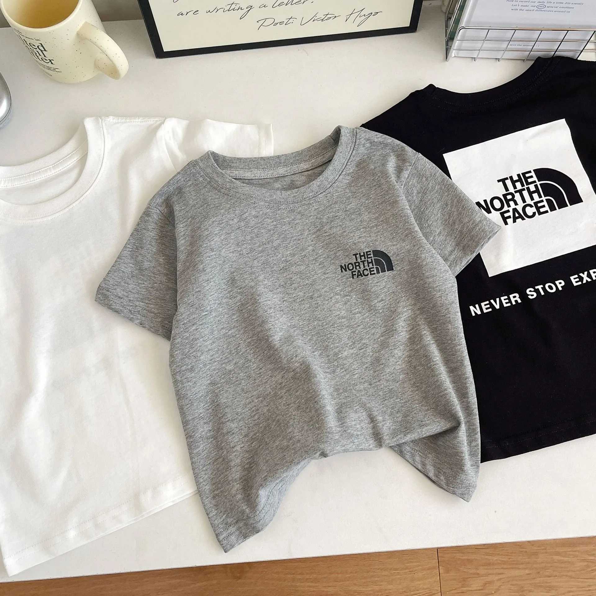 【90-160cm】今季も大注目  爆売れ中 カジュアル 着やすい 男女限らず 半袖 Ｔシャツ