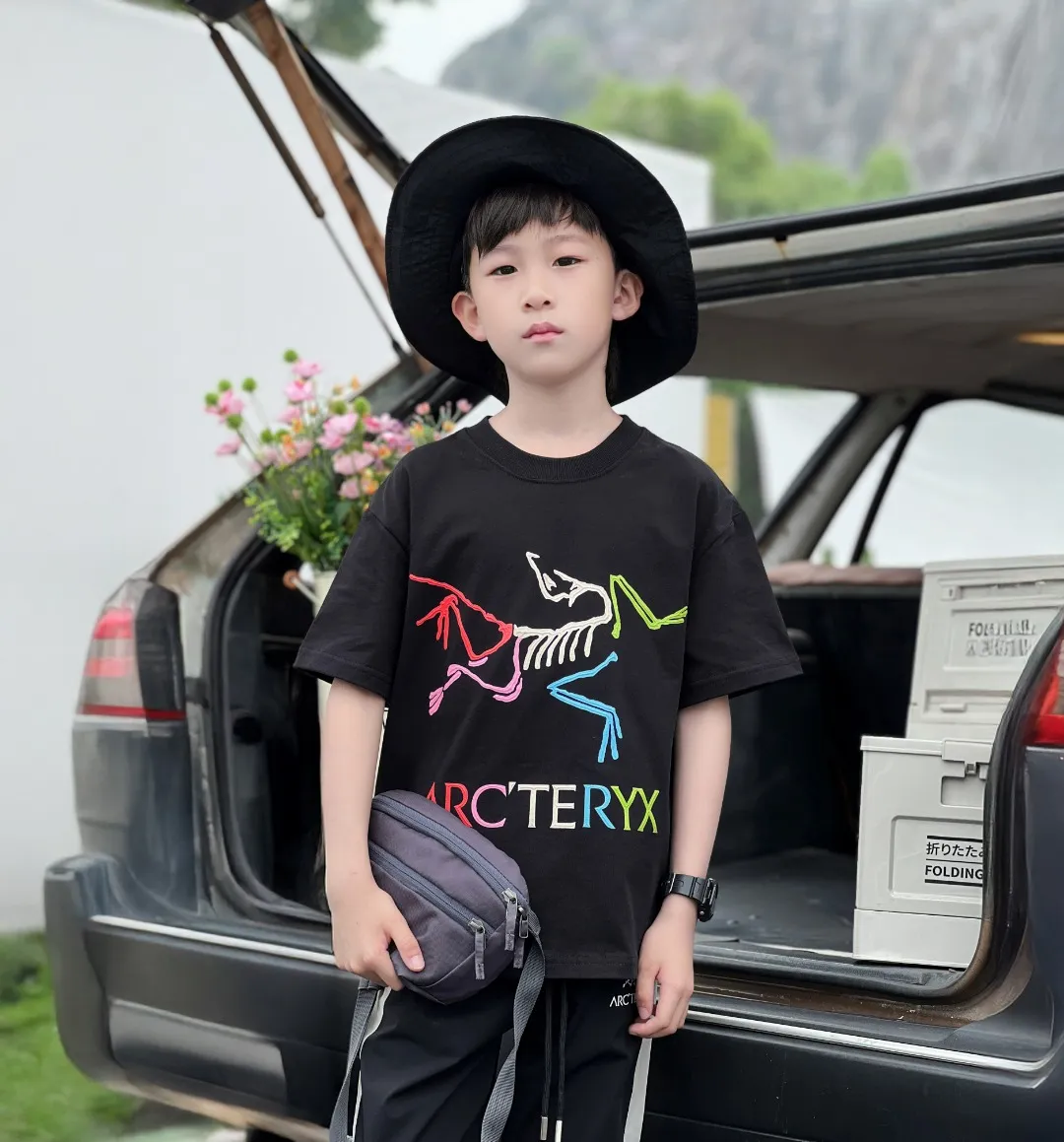 【90-160cm】着回し最強 大活躍 カジュアル トレンド  ユニーク 男の子 半袖 Ｔシャツ