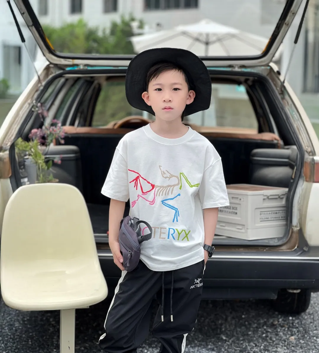 【90-160cm】着回し最強 大活躍 カジュアル トレンド  ユニーク 男の子 半袖 Ｔシャツ