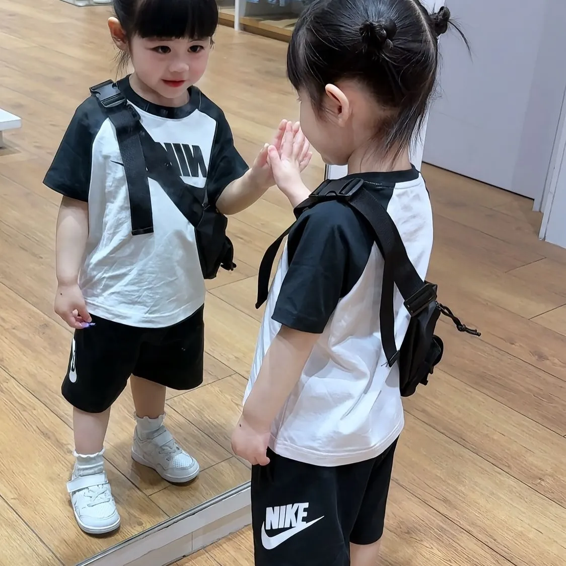 【90-150cm】二点セット 毎日着たくなる おしゃれ カジュアル 半袖Ｔシャツ＋ショートパンツ セットアップ