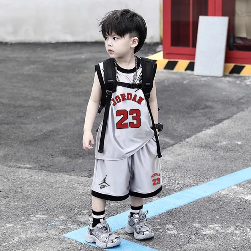 【100-150cm】二点セット 目を奪われる ユニーク 男の子 タンクトップ＋ショートパンツ セットアップ