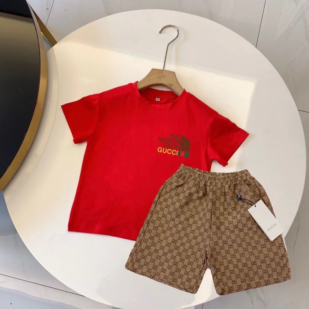 【90-160cm】二点セット 売り切れ必至 多色展開 快適 着やすい 半袖Ｔシャツ＋ショートパンツ セット