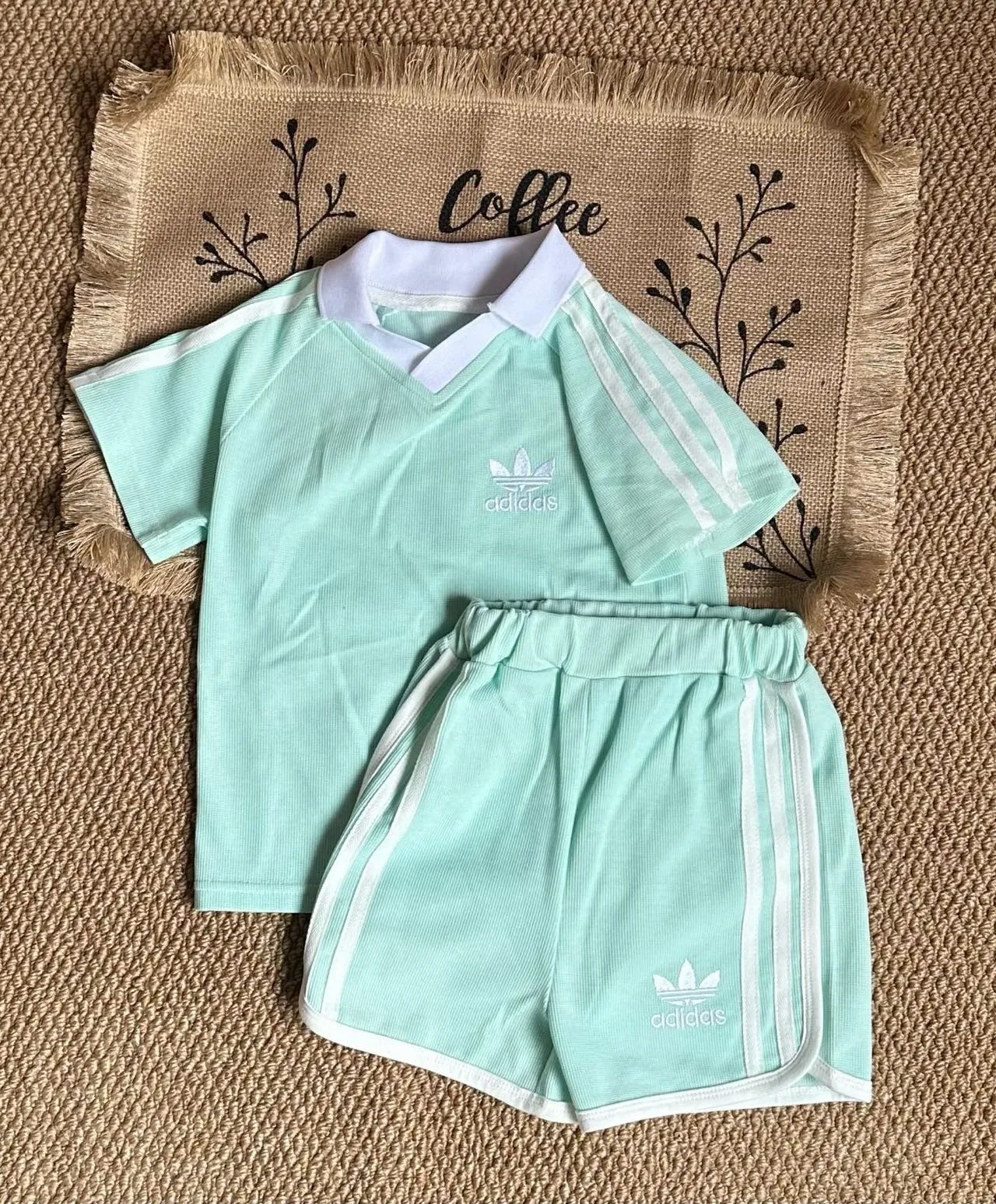 【80-130cm】二点セット 絶対欲しい 多色展開 POLOネック 半袖Ｔシャツ＋ショートパンツ セットアップ