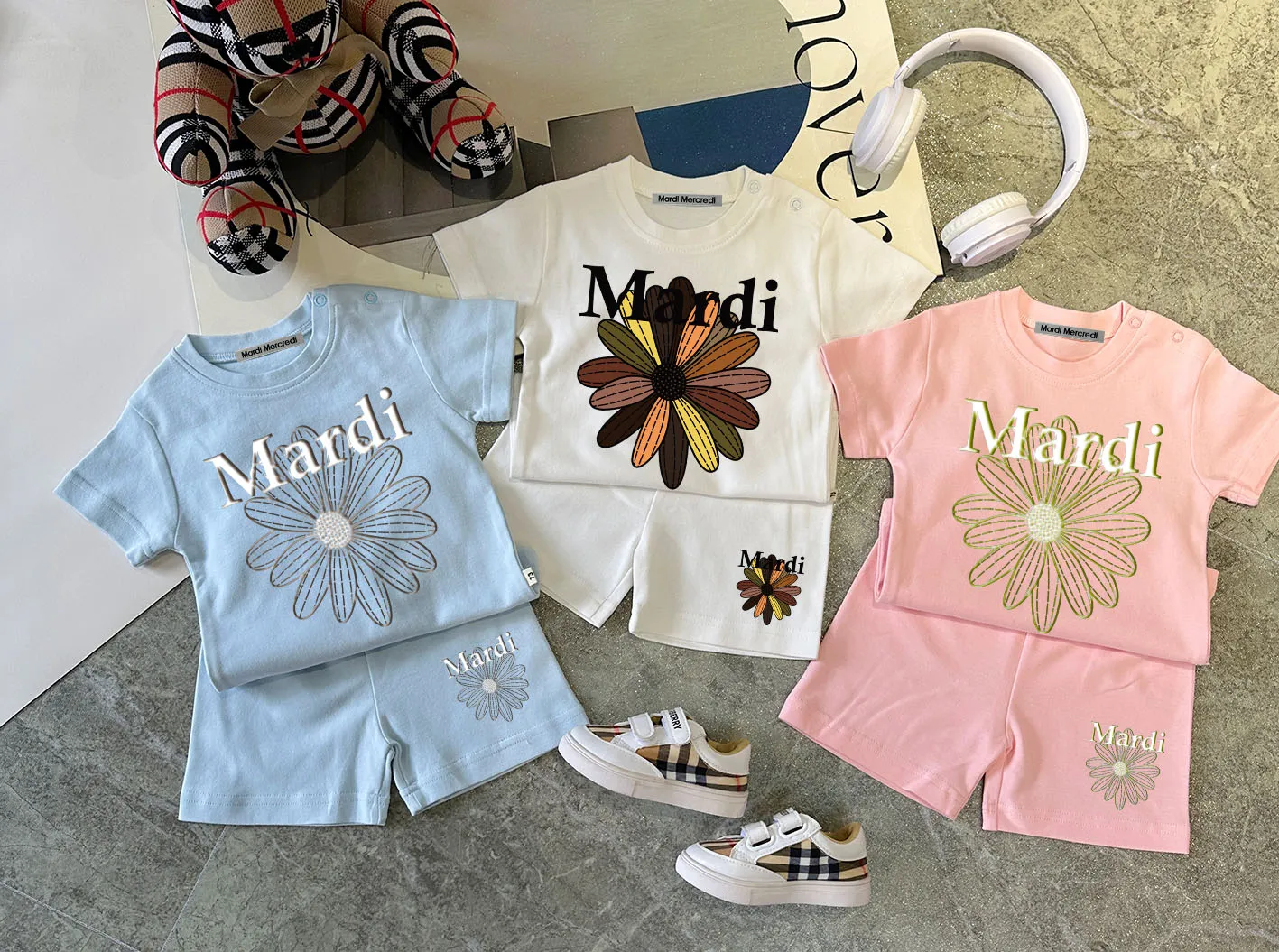 【66-110cm】二点セット 絶対後悔しない プリント 花柄 快適 Ｔシャツ＋ショートパンツ セットアップ
