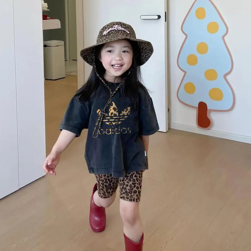 【90-140cm】二点セット 単品注文OK デザイン満点 ヒョウ柄 女の子 半袖Ｔシャツ＋ショートパンツ セットアップ