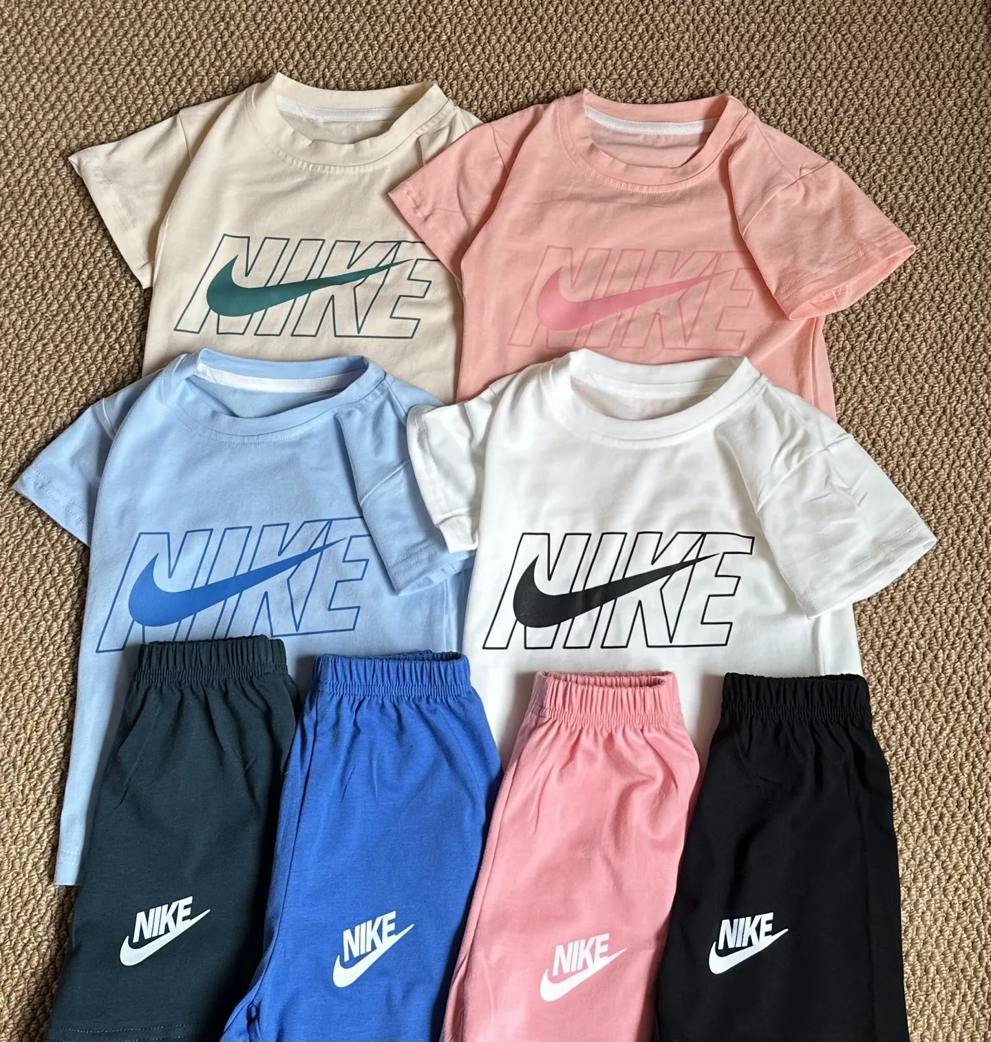 【80-130cm】二点セット トレンド感満点 爆売れ中 プリント 快適 半袖 Ｔシャツ＋ショートパンツ セットアップ