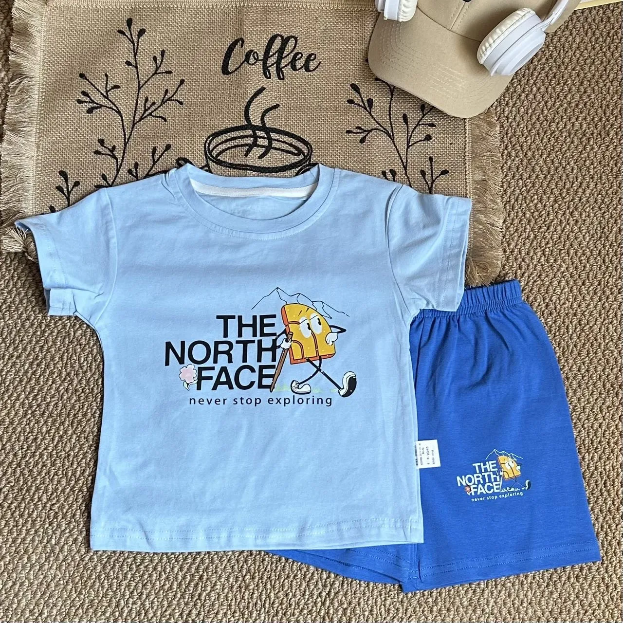 【80-130cm】二点セット 大人気 カジュアル 動きやすい 半袖Ｔシャツ＋ショートパンツ セットアップ