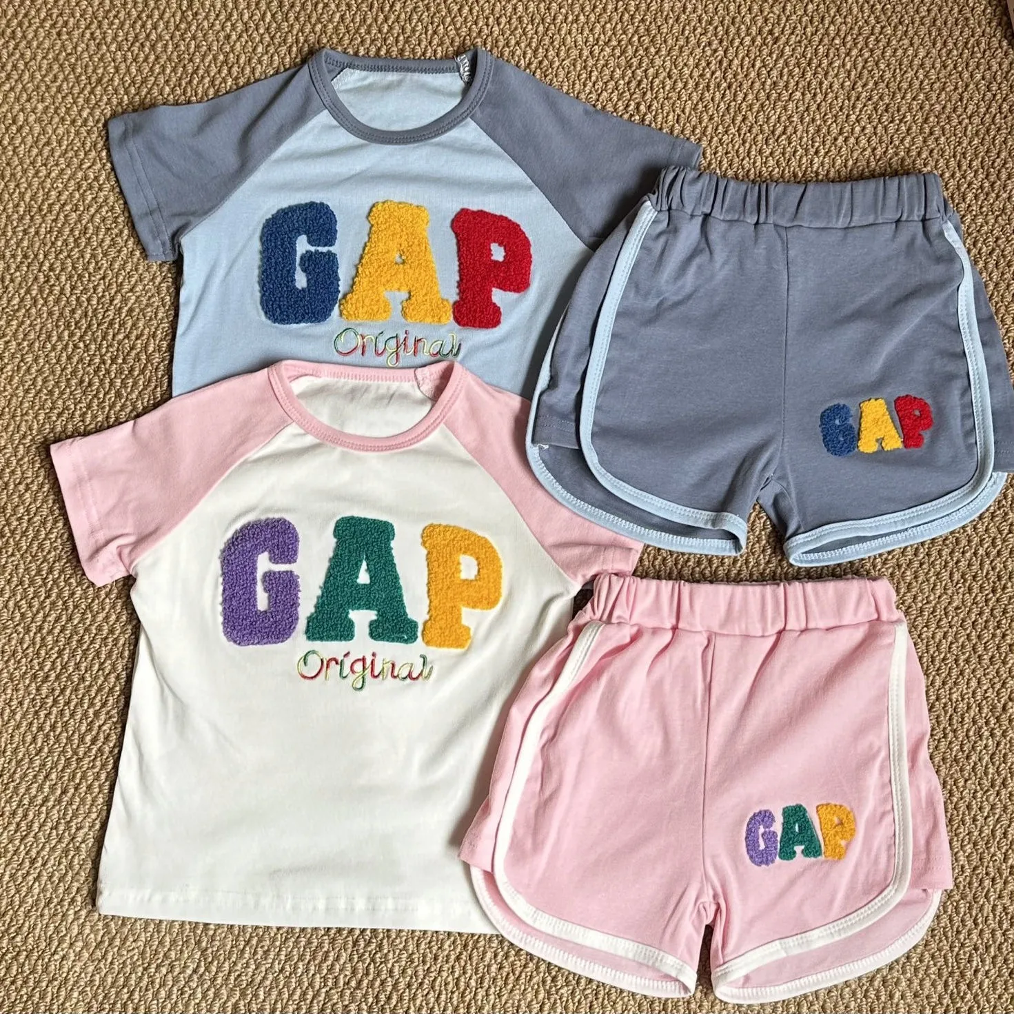 【80-130cm】二点セット 話題沸騰中 大注目 カジュアル 着やすい 半袖Ｔシャツ＋ショートパンツ セットアップ