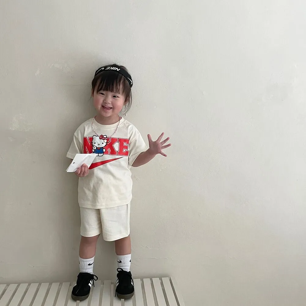 【80-130cm】二点セット 注目度UP カートゥーン 可愛い 多色展開 半袖Ｔシャツ＋ショートパンツ セットアップ