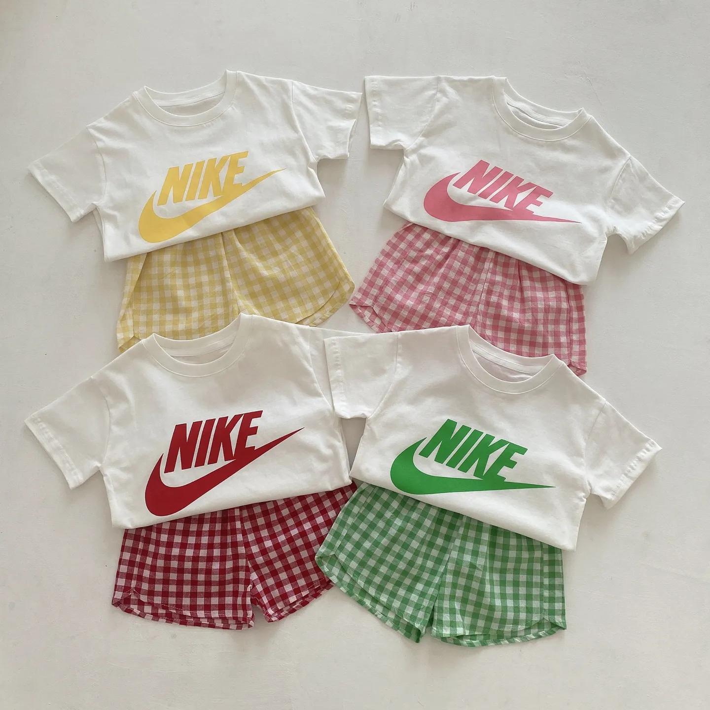 【73-100cm】二点セット 絶対欲しい 大人気 チェック柄 清新 半袖Ｔシャツ＋ショートパンツ セットアップ