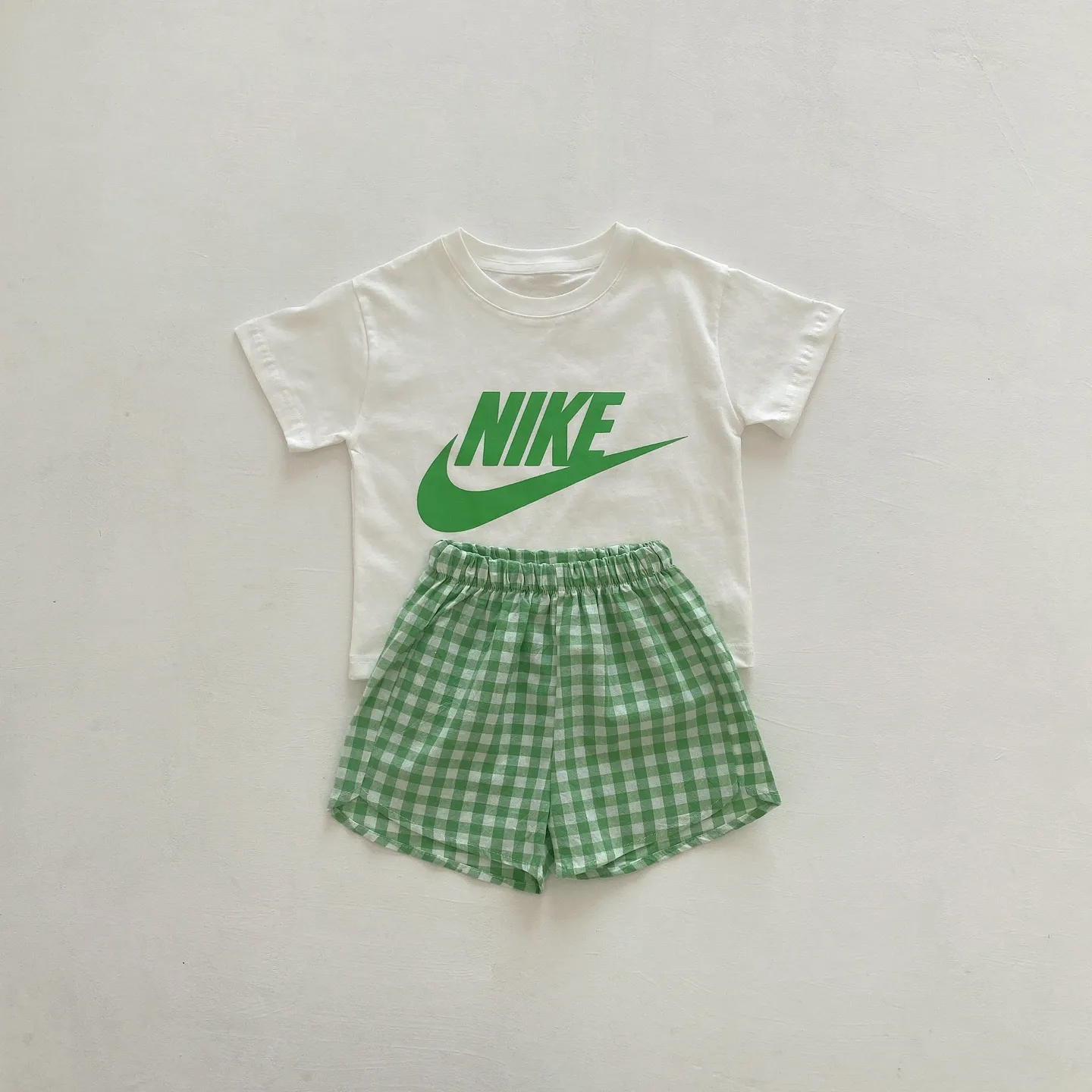 【73-100cm】二点セット 絶対欲しい 大人気 チェック柄 清新 半袖Ｔシャツ＋ショートパンツ セットアップ