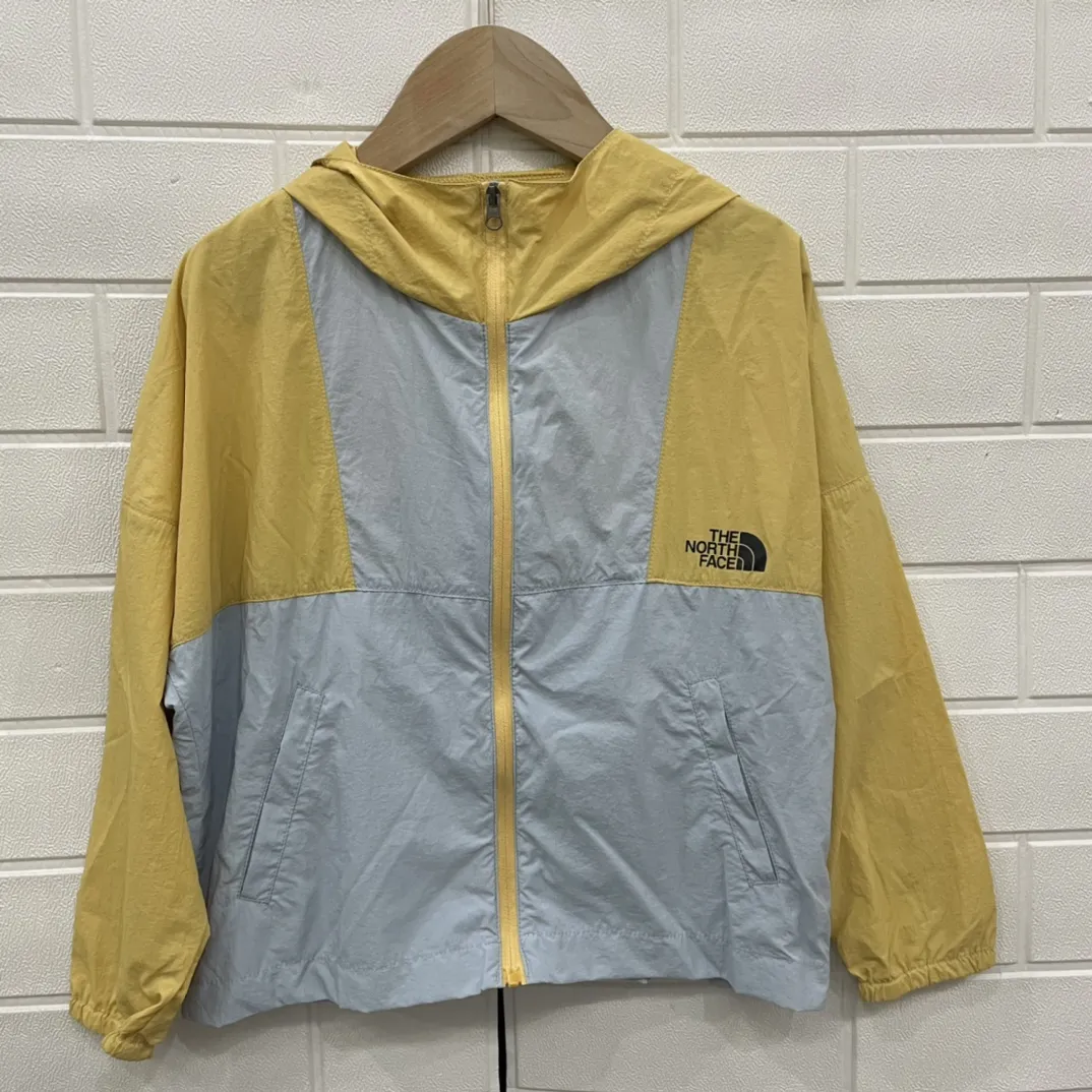 【100-165cm】絶対後悔しない 大活躍 お出かけに最適 通気性素材 UVカット フード付き アウター