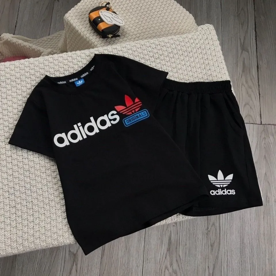 【100-160cm】二点セット よく売れる 爆売れ中 快適 通気性抜群 半袖Ｔシャツ＋ショートパンツ セット