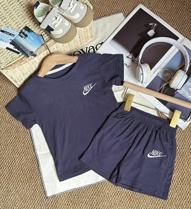【80-130cm】二点セット 話題沸騰中 品質満点 通気性抜群 無地  半袖Ｔシャツ＋ショートパンツ セットアップ