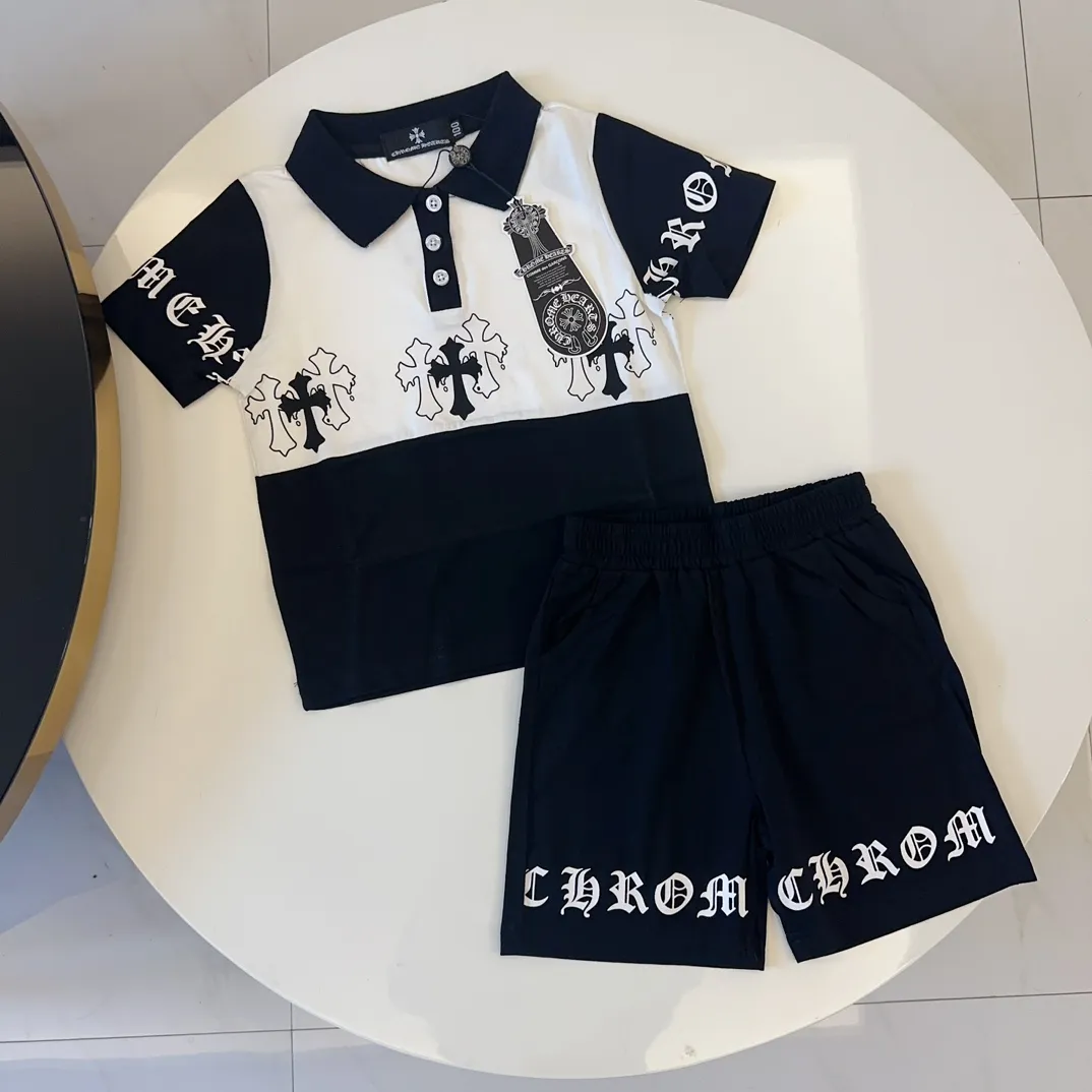 【90-150cm】二点セット トレンド感たっぷり 高品質 カジュアル 半袖Ｔシャツ＋ショートパンツ セットアップ