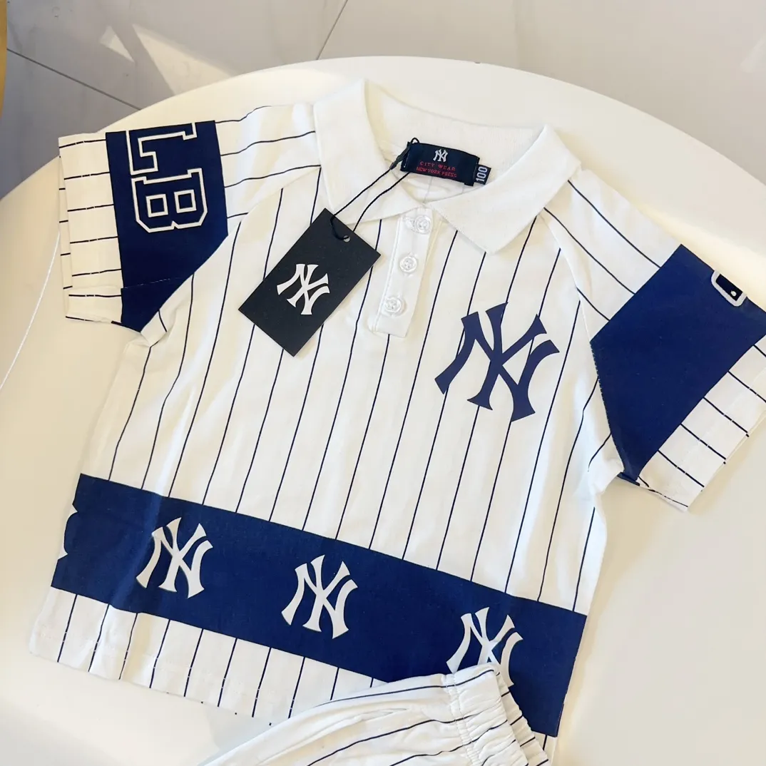 【90-150cm】二点セット 存在感抜群 着心地良い トレンド 快適  半袖Ｔシャツ＋ショートパンツ セットアップ