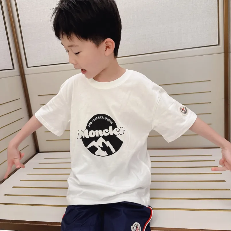 【100-160cm】話題沸騰中 質感いい  カジュアル 通気性抜群 男の子 半袖 Ｔシャツ