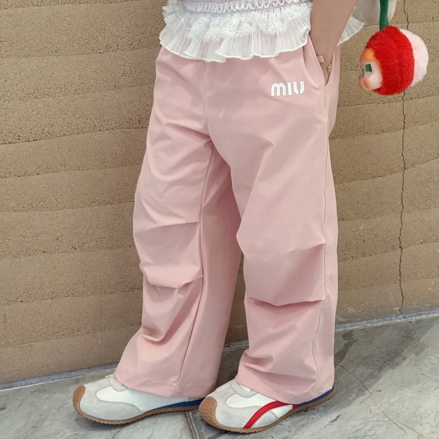 【100-160cm】好感度100％  ガーリッシュ お肌を守る お外遊びにぴったり アウトドアパンツ