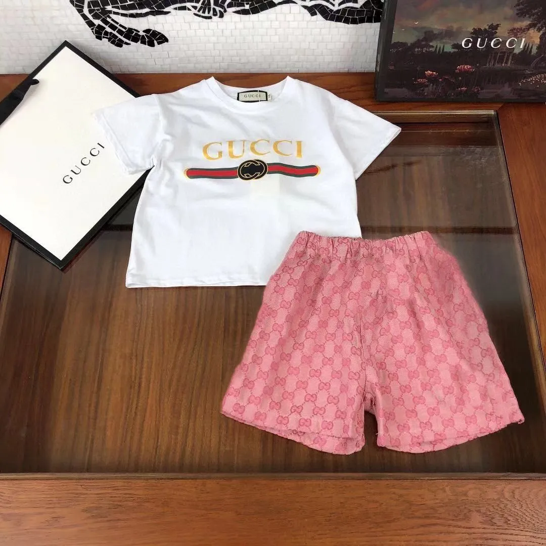 【90-160cm】二点セット 好感度100％  シンプル やわらかな素材 半袖Ｔシャツ＋ショートパンツ セットアップ