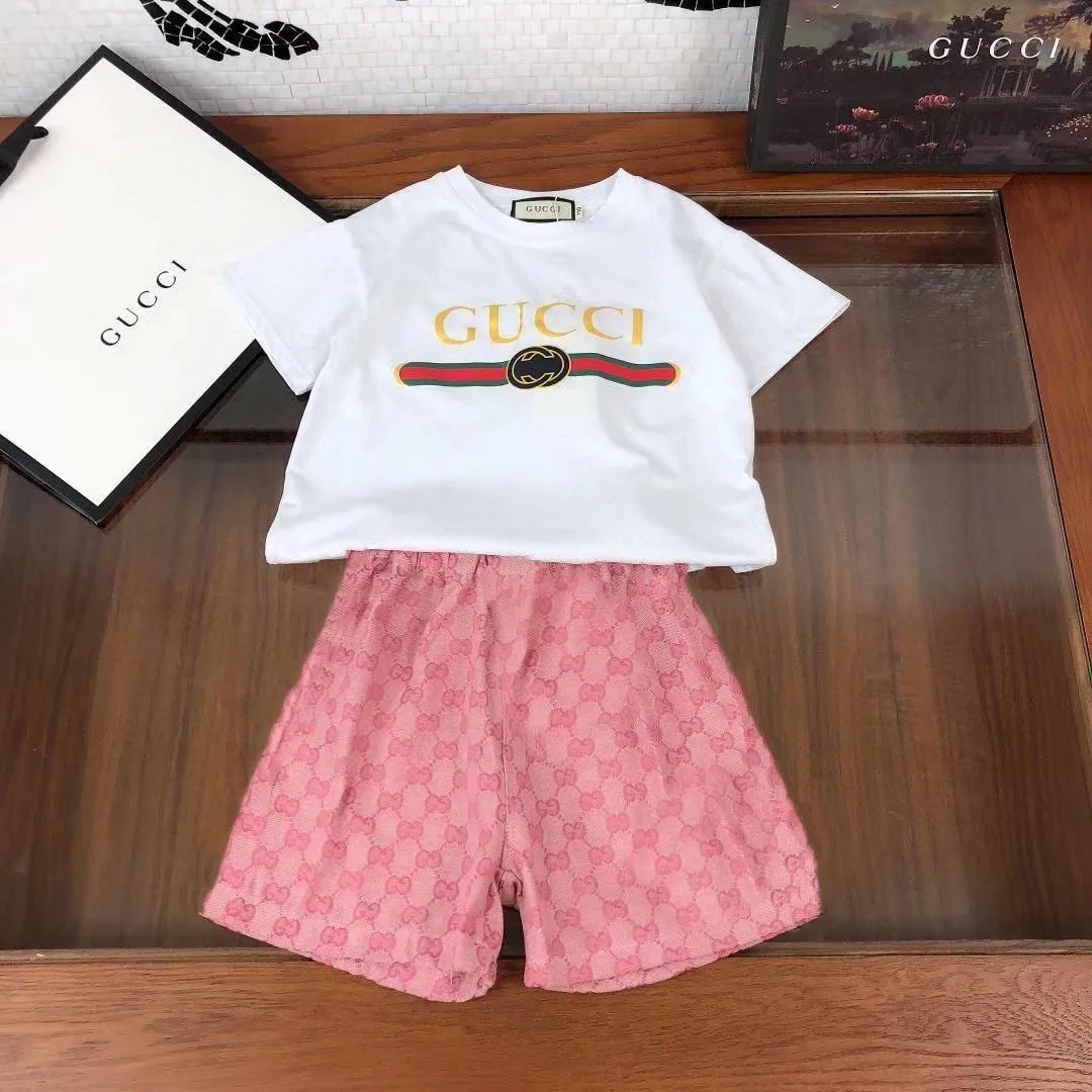 【90-160cm】二点セット 好感度100％  シンプル やわらかな素材 半袖Ｔシャツ＋ショートパンツ セットアップ