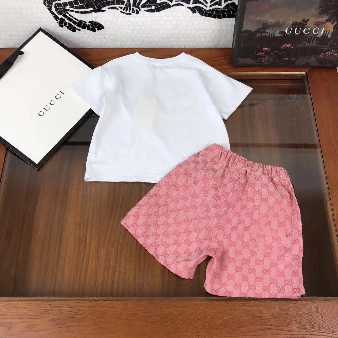 【90-160cm】二点セット 好感度100％  シンプル やわらかな素材 半袖Ｔシャツ＋ショートパンツ セットアップ