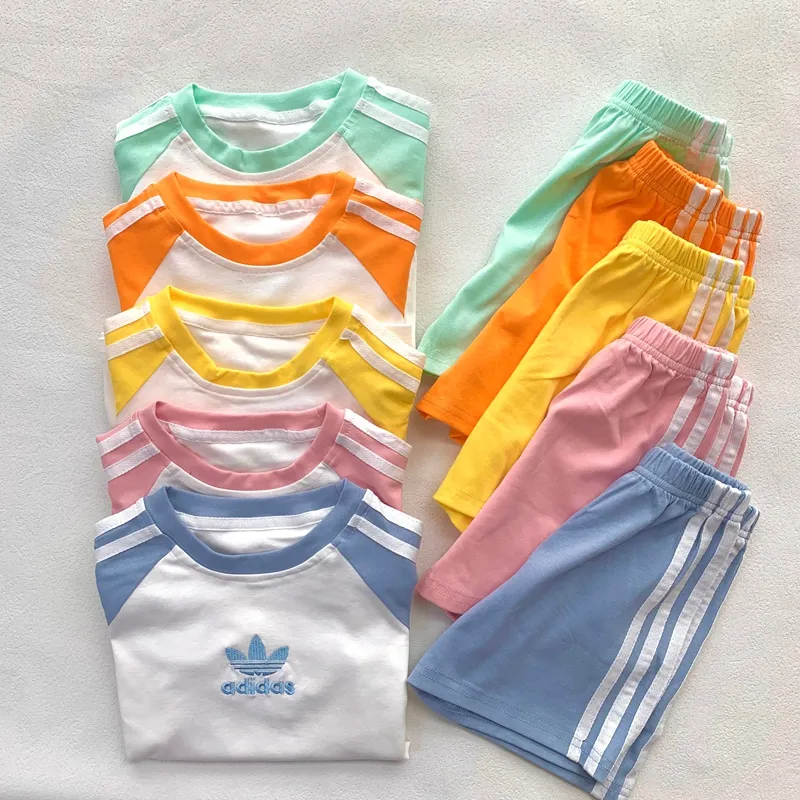 【90-140cm】二点セット よく売れる トレンド  多色展開 半袖Ｔシャツ＋ショートパンツ セットアップ