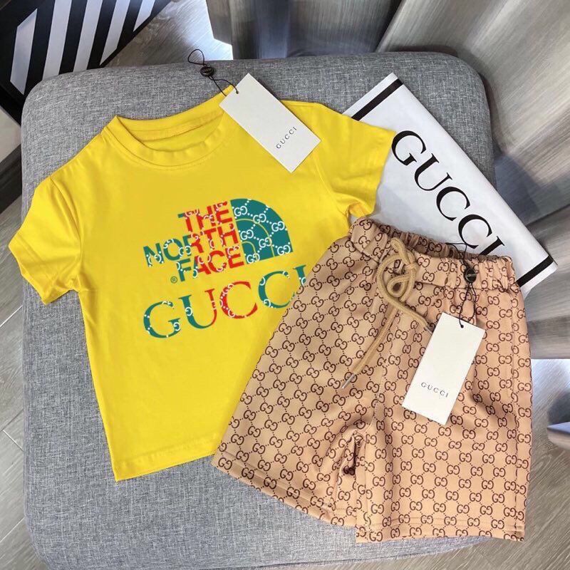 最高級100cmイエローThe North Face x Gucciセットアップ重ね着