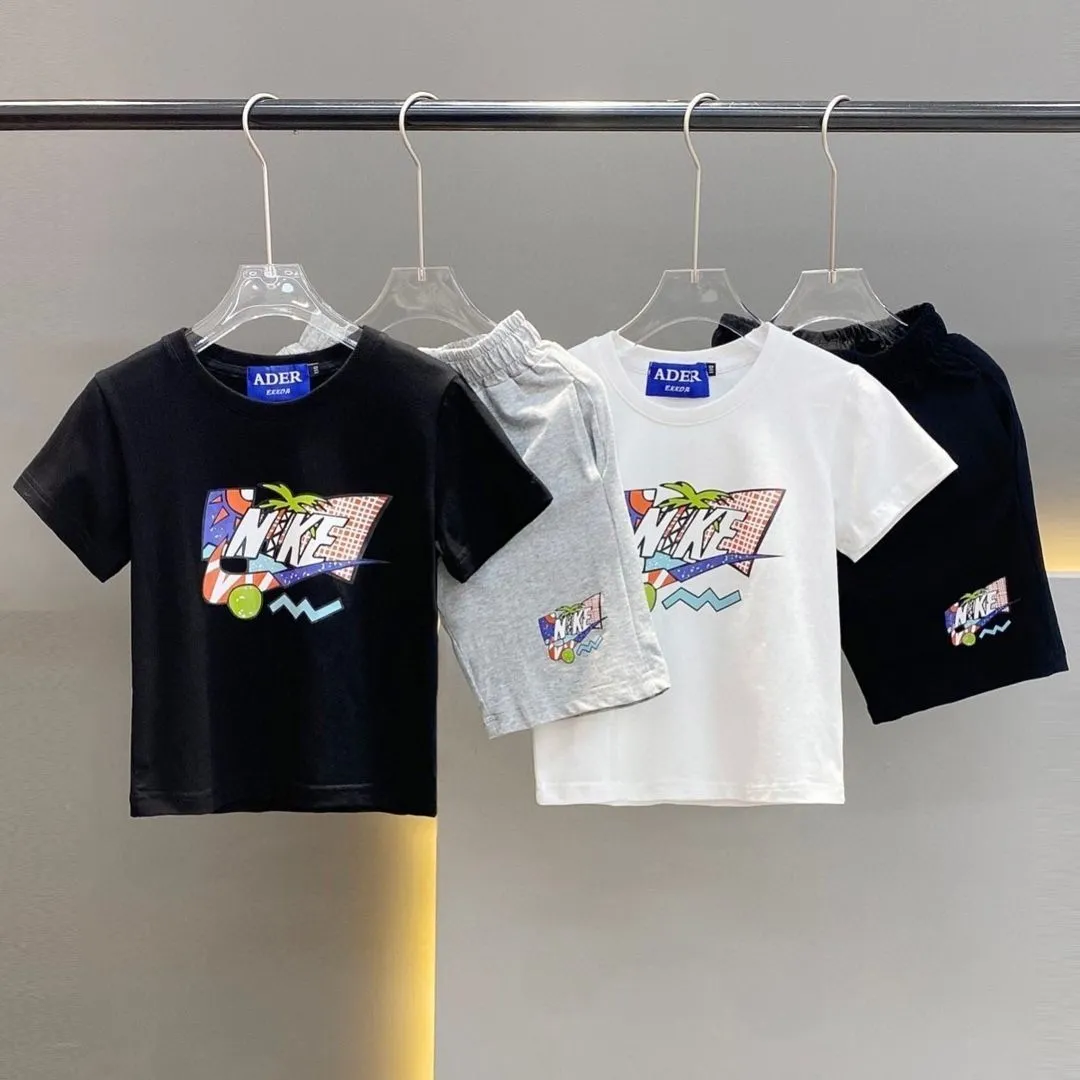 【90-160cm】二点セット コンフォート感抜群 スポーティ 着やすい 半袖Ｔシャツ+ショートパンツ セットアップ