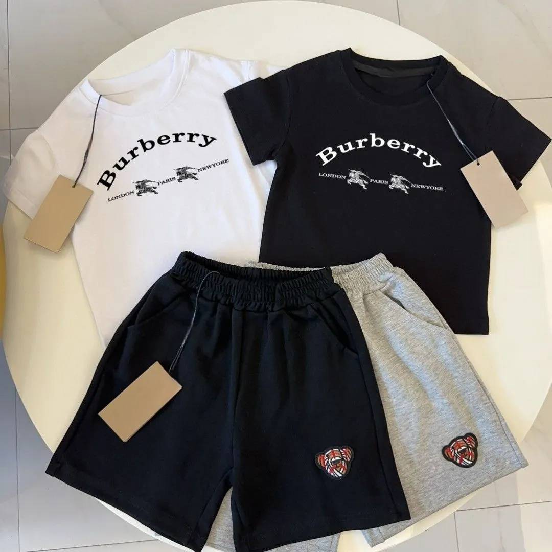 【90-160cm】二点セット 夏にぴったり シンプル カジュアル 快適 半袖Ｔシャツ+ショートパンツ セットアップ