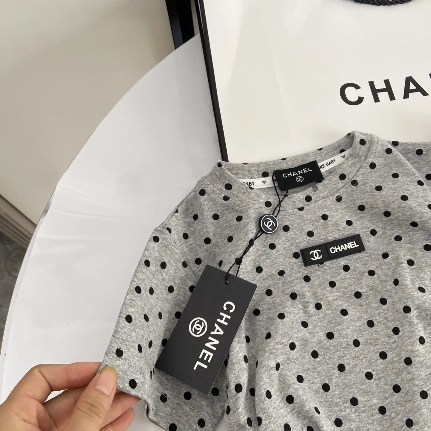 【90-140cm】二点セット おしゃれ感満点 水玉 ガーリー 女の子 半袖Ｔシャツ+パンツ セットアップ