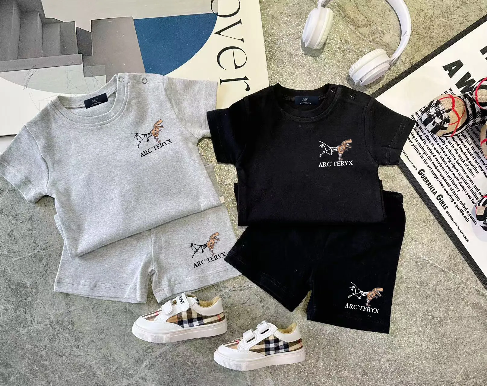 【66-110cm】二点セット SNS映えコーデに カジュアル  お出かけに 軽やかな着心地 半袖Ｔシャツ+ショートパンツ セットアップ