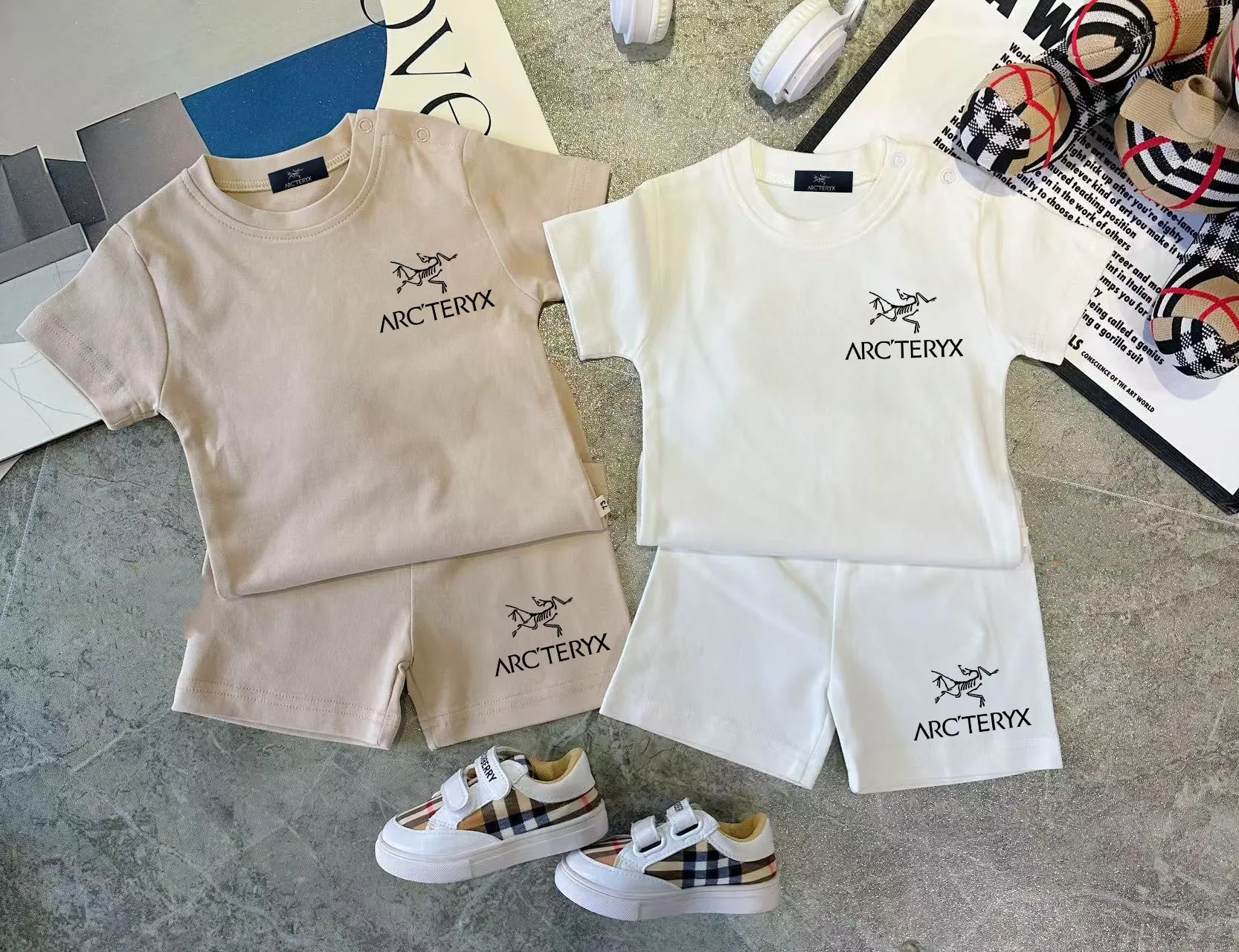 【66-110cm】二点セット SNS映えコーデに カジュアル  お出かけに 軽やかな着心地 半袖Ｔシャツ+ショートパンツ セットアップ