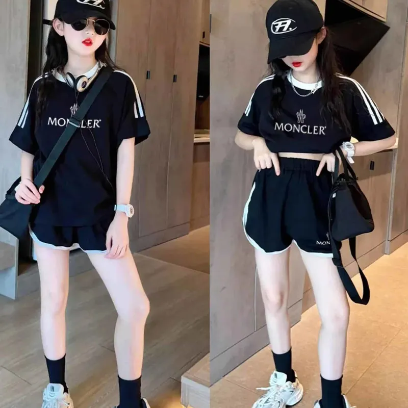 【90-160cm】二点セット オシャレ度高め 品質満点 着せやすい 女の子 半袖 Ｔシャツ＋ショートパンツ セットアップ