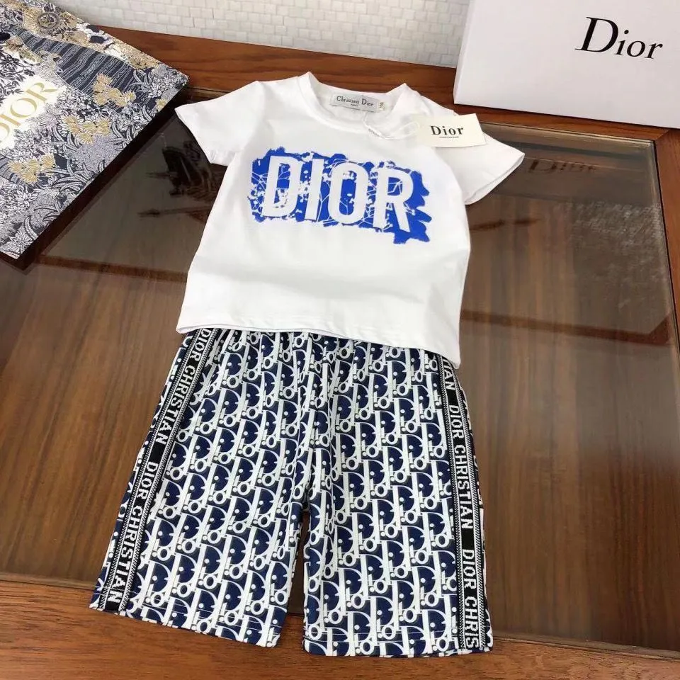 【90-160cm】二点セット コンフォート感抜群 絶対流行 カジュアル 半袖Ｔシャツ+ショートパンツ セットアップ
