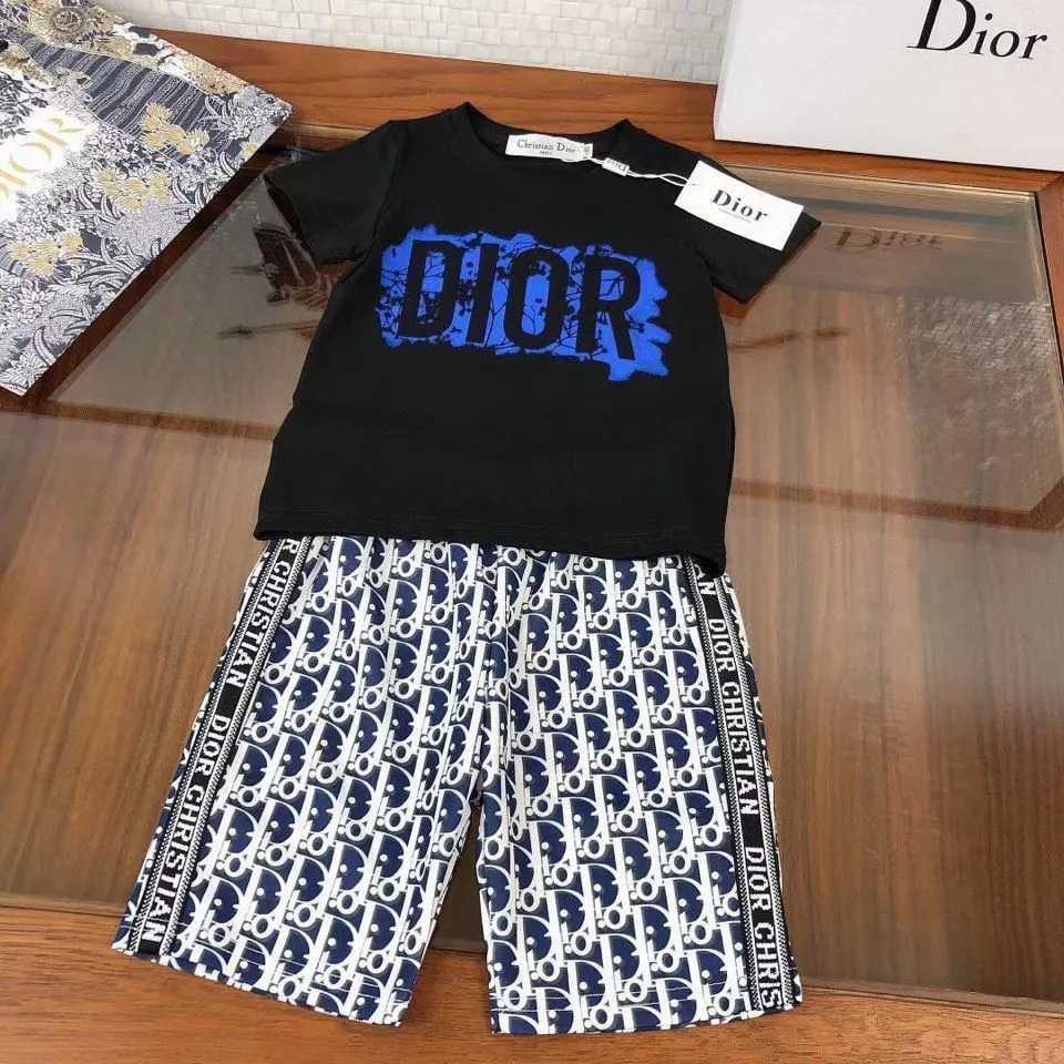 【90-160cm】二点セット コンフォート感抜群 絶対流行 カジュアル 半袖Ｔシャツ+ショートパンツ セットアップ