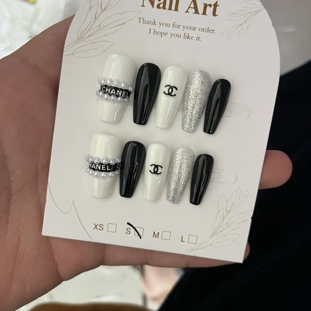【激安1円！！】オシャレ度高め フレンチネイル 繰り返し使える フルチップ ネイルチップ
