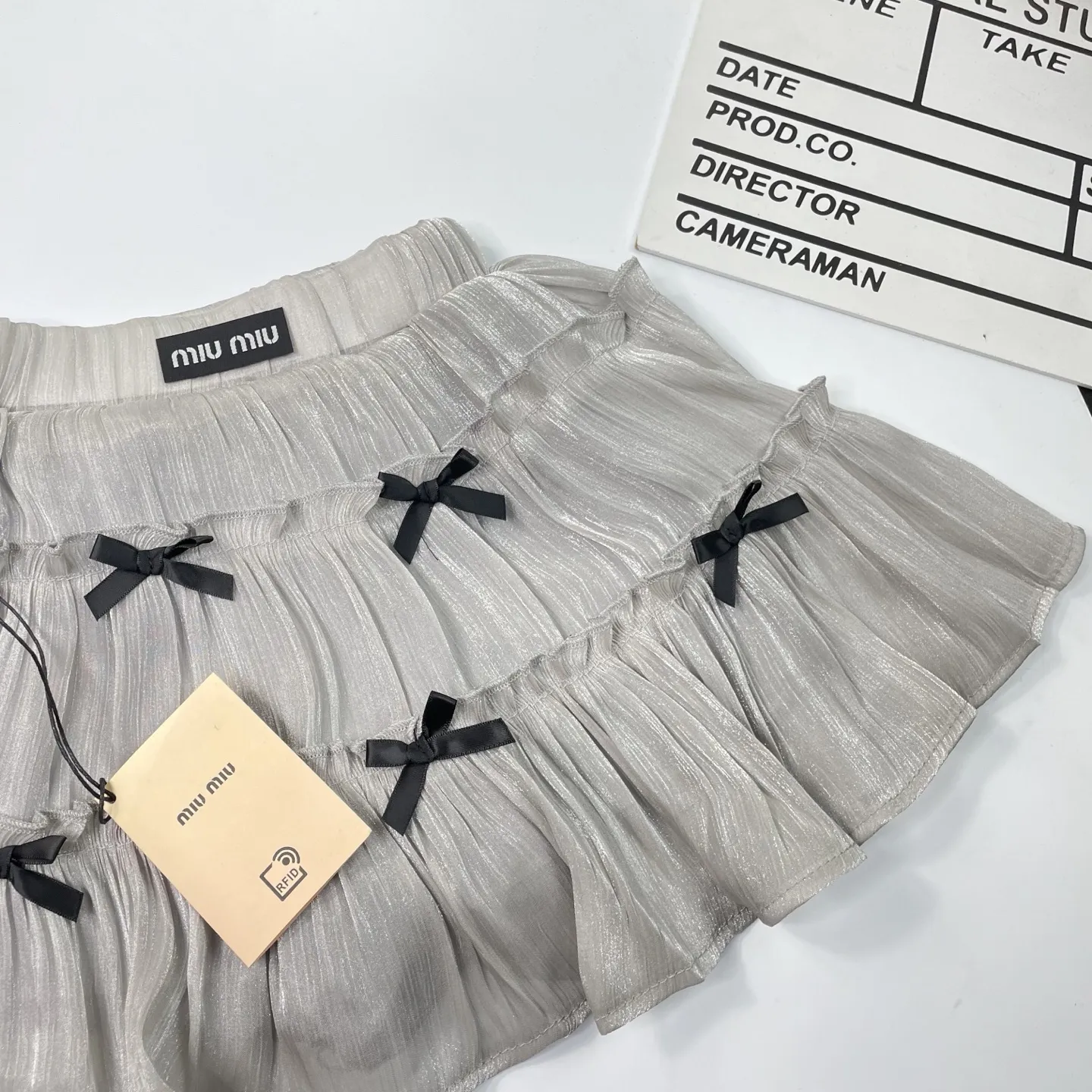 【90-140cm】オシャレ度高め 大好評 かわいさ満点 シルエット リボン付き 女の子 スカート