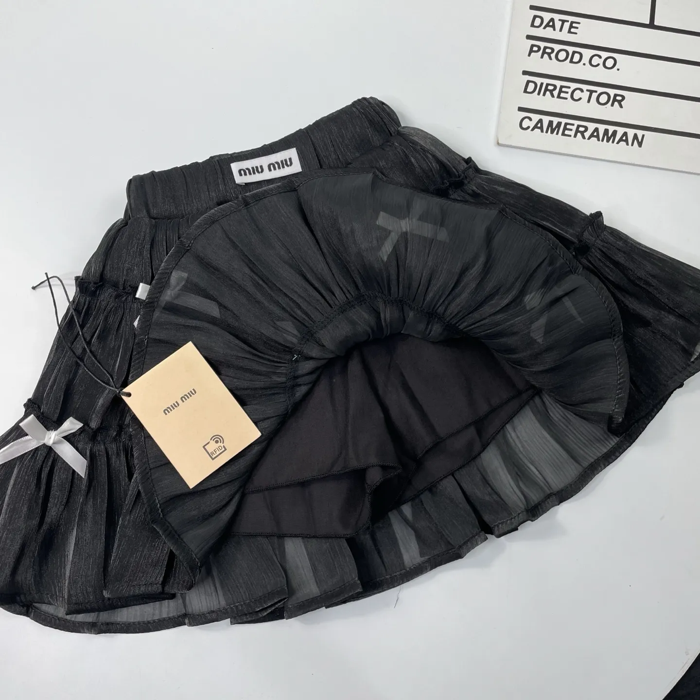 【90-140cm】オシャレ度高め 大好評 かわいさ満点 シルエット リボン付き 女の子 スカート