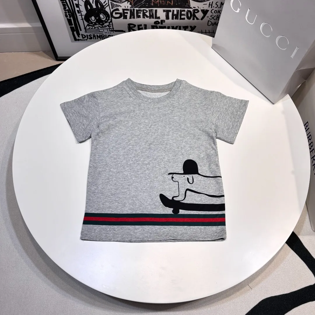 【100-160cm】ママたちに大好評 大人気 ユニーク 可愛い シンプル 半袖 Ｔシャツ